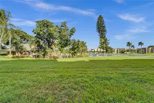 9440 Poinciana Pl, Davie, FL 33324 - Photo 32