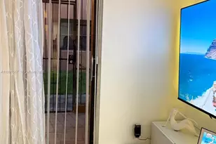 6425 W 27th Ct, Hialeah, FL 33016 - Photo 1