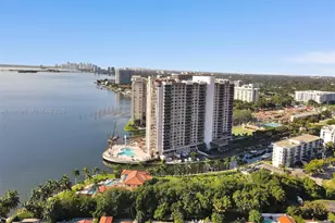 1800 NE 114th St, Miami, FL 33181 - Photo 30