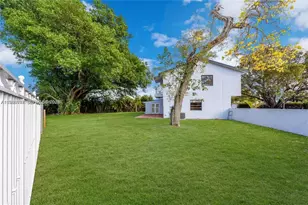 9005 SW 56th St, Miami, FL 33165 - Photo 20