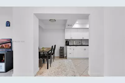 18041 Biscayne Blvd #202, Aventura, FL 33160 - Photo 12