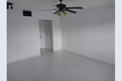 1050 Atlantic Shores Blvd #106, Hallandale Beach, FL 33009 - Photo 6