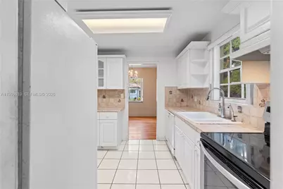 1941 SW 18th St, Miami, FL 33145 - Photo 20