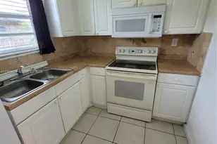 1370 NE 119th St, Miami, FL 33161 - Photo 30