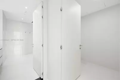 300 Biscayne Blvd Way #2409, Miami, FL 33131 - Photo 34