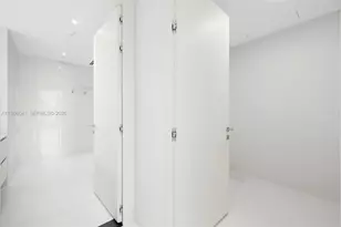 300 Biscayne Blvd Way, Miami, FL 33131 - Photo 34