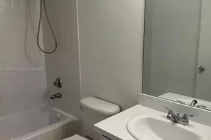 9777 Nob Hill Ct, Sunrise, FL 33351 - Photo 4