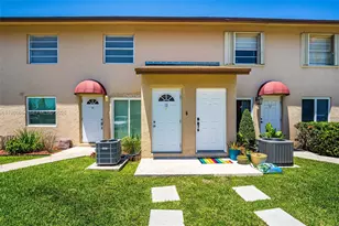 15260 SW 80th St, Kendall, FL 33193 - Photo 2
