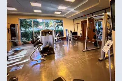 1050 Brickell Ave #2102, Miami, FL 33131 - Photo 4