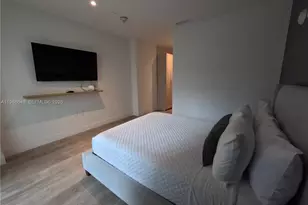 239 SW 9th St, Miami, FL 33130 - Photo 14