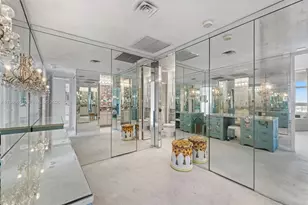 5055 Collins Ave, Miami Beach, FL 33140 - Photo 12