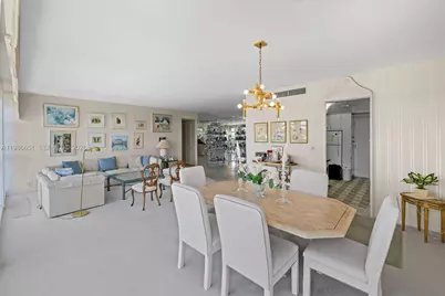 5055 Collins Ave #5M, Miami Beach, FL 33140 - Photo 4