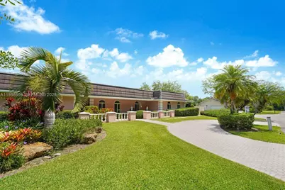 10805 SW 128th Ter, Miami, FL 33176 - Photo 2