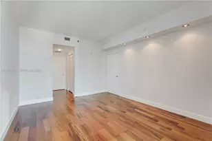 951 Brickell Ave, Miami, FL 33131 - Photo 22