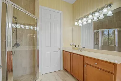 19528 SW 79th Pl, Cutler Bay, FL 33157 - Photo 10