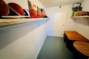 900 Bay Dr, Miami Beach, FL 33141 - Photo 42