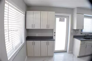 622 NE 6th St, Hallandale Beach, FL 33009 - Photo 16