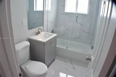 622 NE 6th St #2, Hallandale Beach, FL 33009 - Photo 18