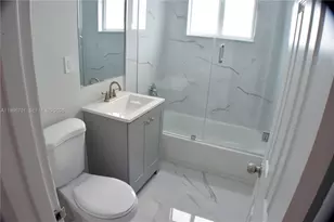 622 NE 6th St, Hallandale Beach, FL 33009 - Photo 18