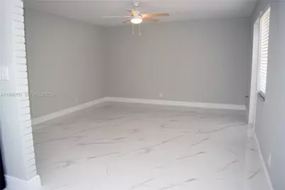 622 NE 6th St #2, Hallandale Beach, FL 33009 - Photo 4