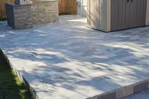 622 NE 6th St, Hallandale Beach, FL 33009 - Photo 28