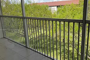 13355 SW 9th Ct, Pembroke Pines, FL 33027 - Photo 16