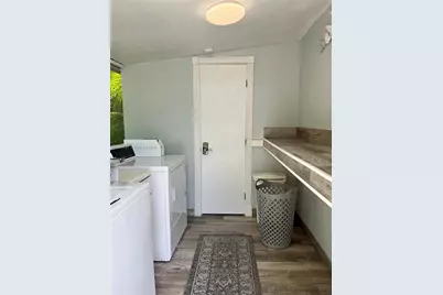 57 NE 24th St #Cottage, Wilton Manors, FL 33305 - Photo 10