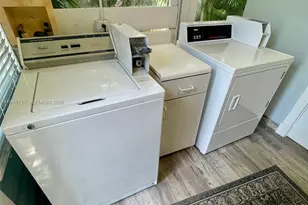 57 NE 24th St, Wilton Manors, FL 33305 - Photo 10