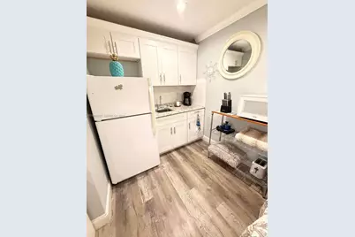 57 NE 24th St #Cottage, Wilton Manors, FL 33305 - Photo 6