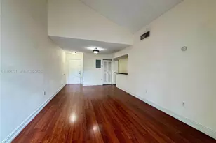 9731 Fontainebleau Blvd, Miami, FL 33172 - Photo 6