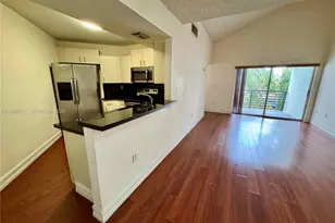 9731 Fontainebleau Blvd, Miami, FL 33172 - Photo 12