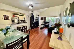 9731 Fontainebleau Blvd, Miami, FL 33172 - Photo 4