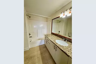 9731 Fontainebleau Blvd #F306, Miami, FL 33172 - Photo 28