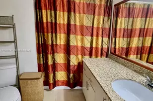 9731 Fontainebleau Blvd, Miami, FL 33172 - Photo 20