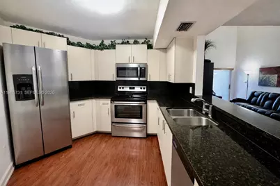 9731 Fontainebleau Blvd #F306, Miami, FL 33172 - Photo 10