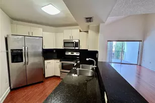 9731 Fontainebleau Blvd, Miami, FL 33172 - Photo 14