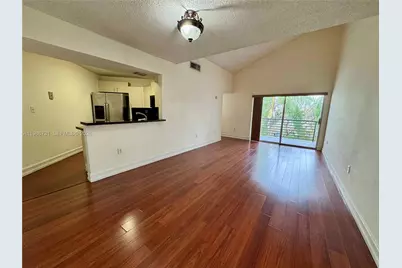 9731 Fontainebleau Blvd #F306, Miami, FL 33172 - Photo 4