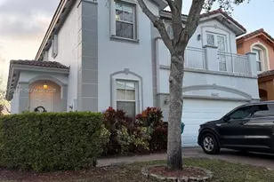 8642 NW 109th Ct, Doral, FL 33178 - Photo 2