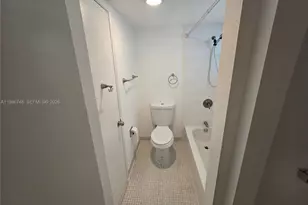 9461 Evergreen Pl, Davie, FL 33324 - Photo 12