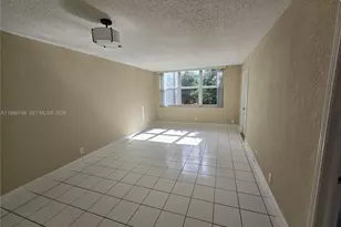 9461 Evergreen Pl, Davie, FL 33324 - Photo 6