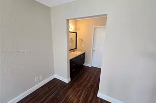 9461 Evergreen Pl, Davie, FL 33324 - Photo 6