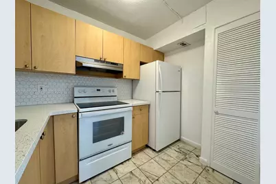 1051 SW 1st St #212, Miami, FL 33130 - Photo 2