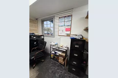 330 NW 171st St, North Miami Beach, FL 33169 - Photo 16