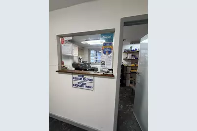 330 NW 171st St, North Miami Beach, FL 33169 - Photo 18