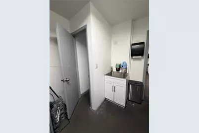 330 NW 171st St, North Miami Beach, FL 33169 - Photo 26