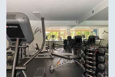 4550 NW 9th St #215E, Miami, FL 33126 - Photo 28