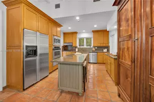 3820 Braganza Ave, Miami, FL 33133 - Photo 16