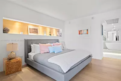 2301 Collins Ave #624, Miami Beach, FL 33139 - Photo 6