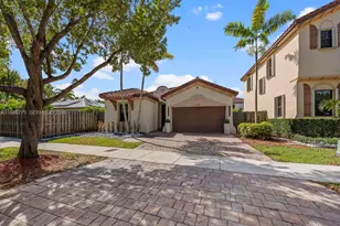 15404 SW 175th St, Miami, FL 33187 - Photo 2