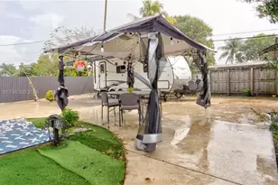 10529 NW 35th Ave, Miami, FL 33147 - Photo 26